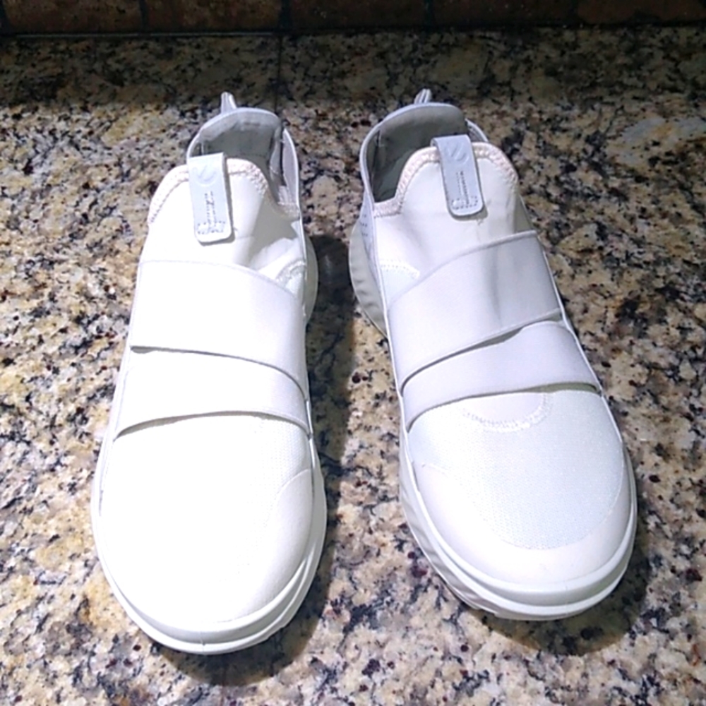 Ladies ecco tennis